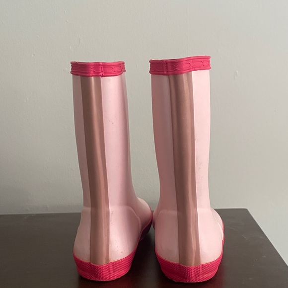 Hunter Blush Pink Waterproof Boots (size 13) - Picture 6 of 8